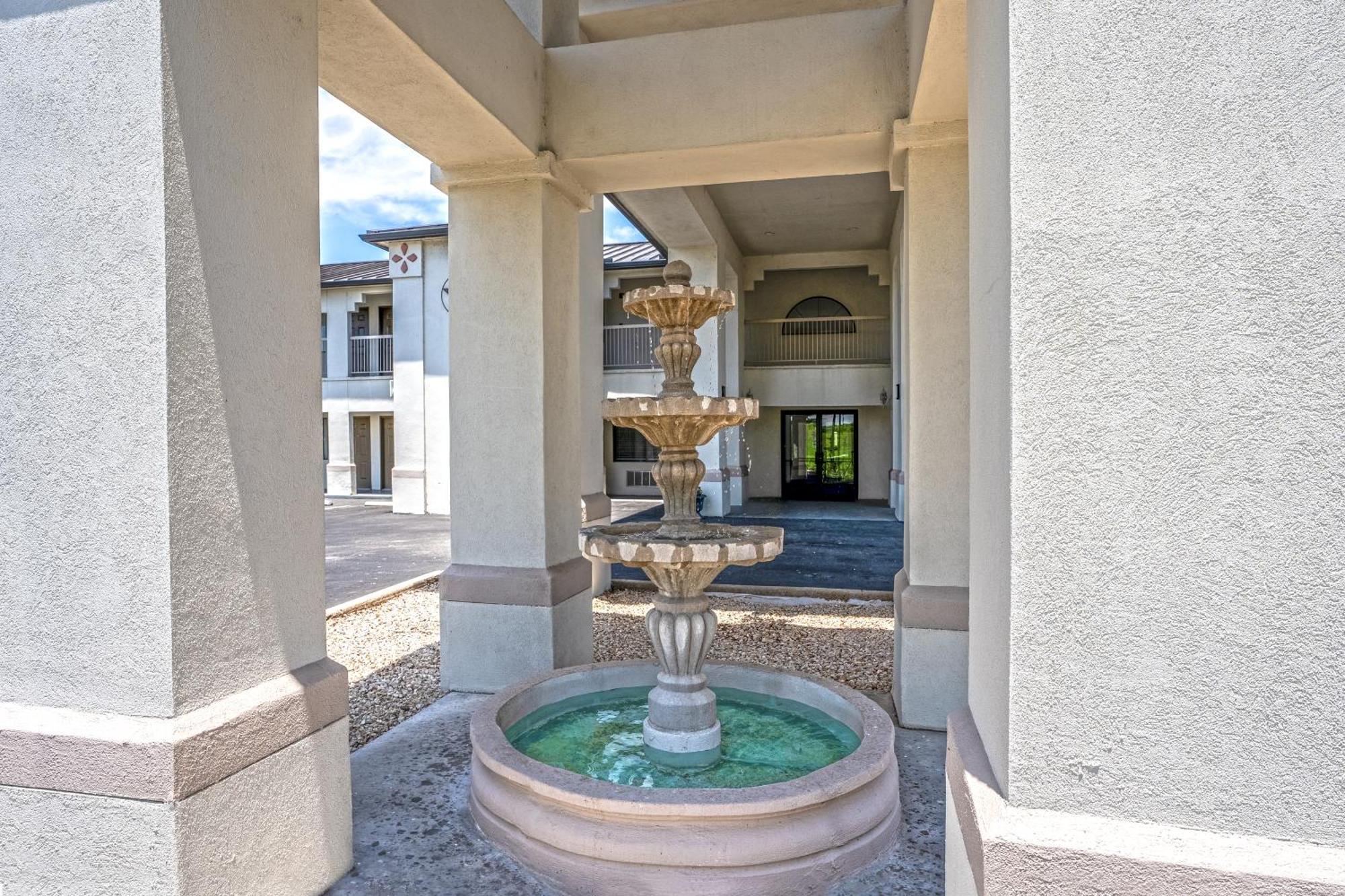 Quality Inn & Suites Джанкшн Екстер'єр фото