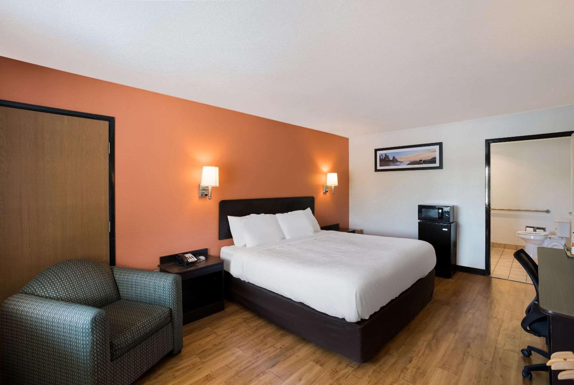 Quality Inn & Suites Джанкшн Екстер'єр фото